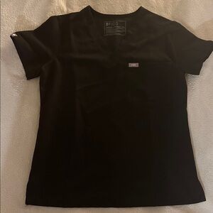 Figs Women's Classic Black Short Sleeve Top